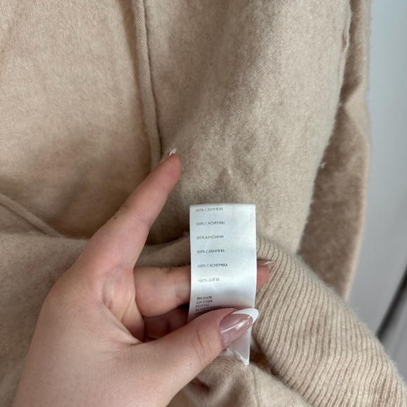 Free People CASHMERE Long Sleeve Button Up Raw Hem Fuzzy Cardigan - Picture 3 of 4